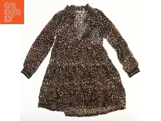 Kjole med leopardmønster fra Name It (str. 128)