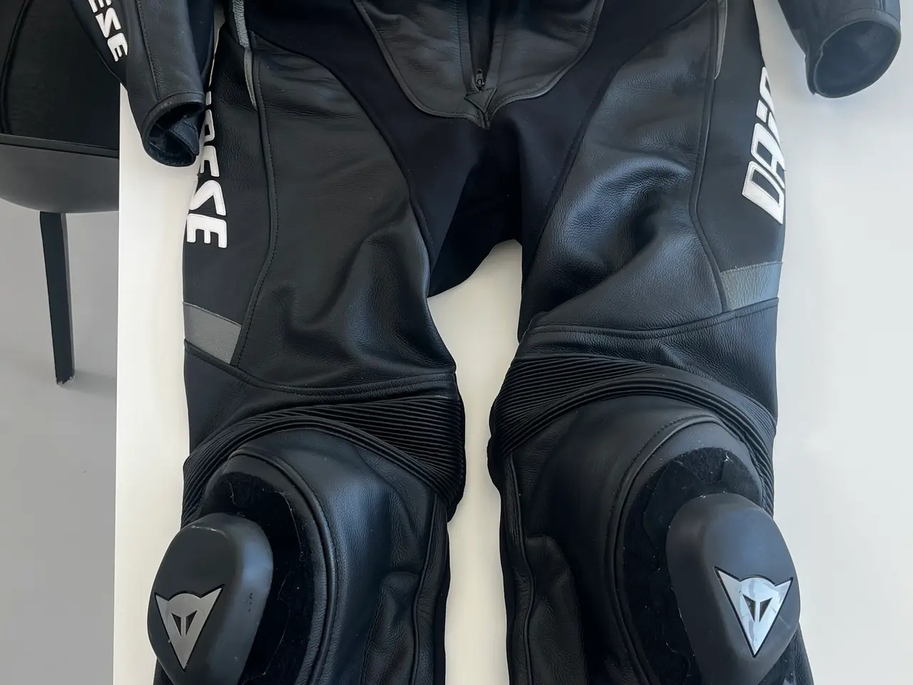 Billede 4 - Dainese 2 delt dragt med Nexus 2D-WP Støvler