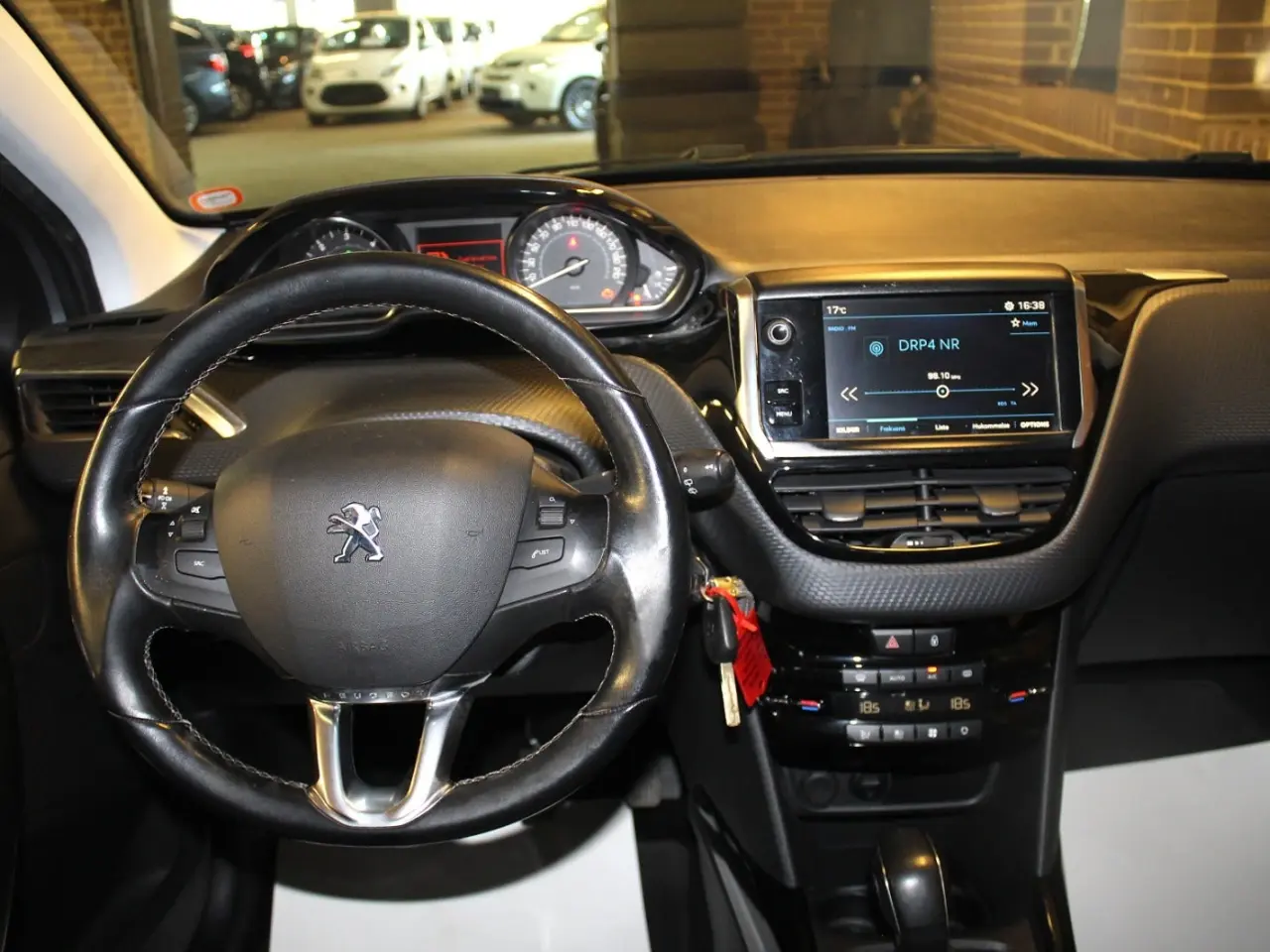 Billede 7 - Peugeot 2008 1,6 BlueHDi 100 Allure Sky
