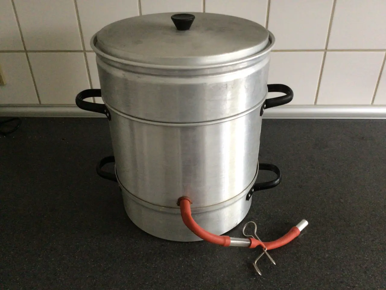 Billede 1 - Saftkoger - god til æblesaft