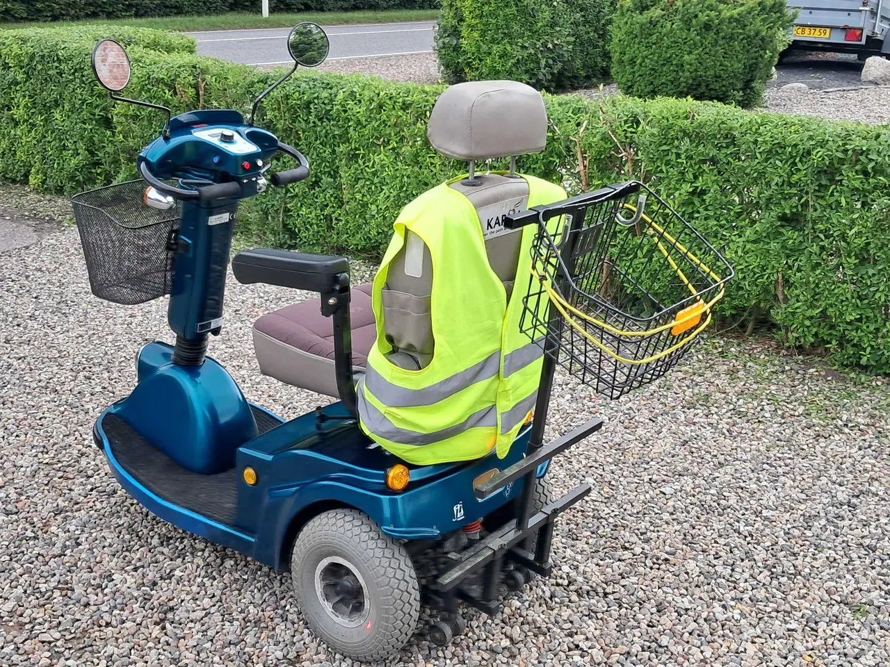 Billede 17 - Karma el-scooter med nye batterier