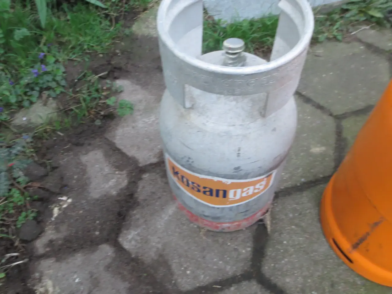 Billede 2 -  Jern 11 kg og 5 kg med gas.