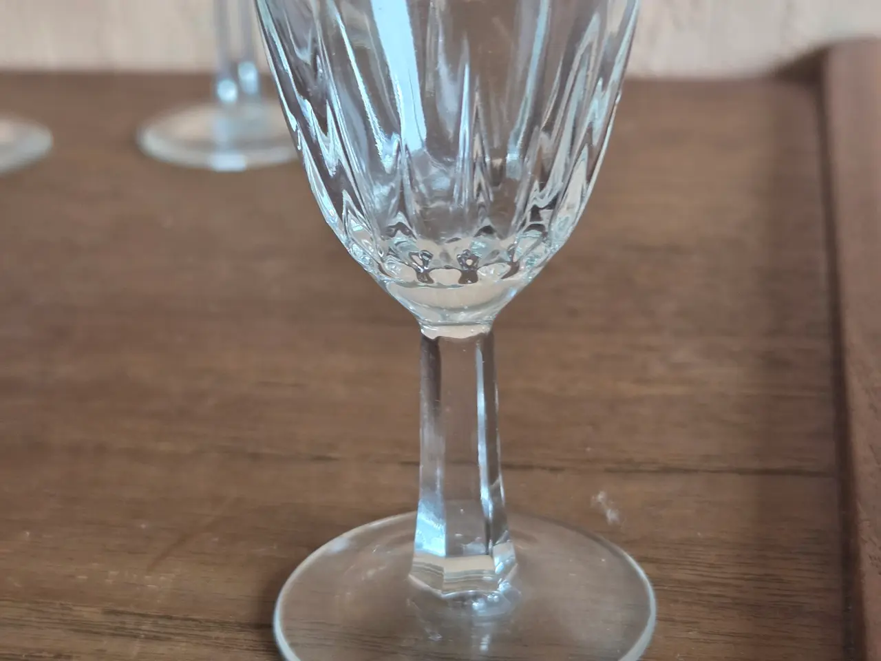 Billede 2 - Glaskaraffel med 5 matchende dramglas, H: 29/20 cm