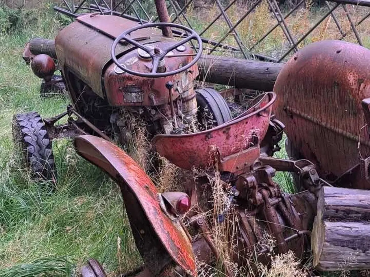 Billede 2 - Massey Ferguson 35X med og uden Multipower købes