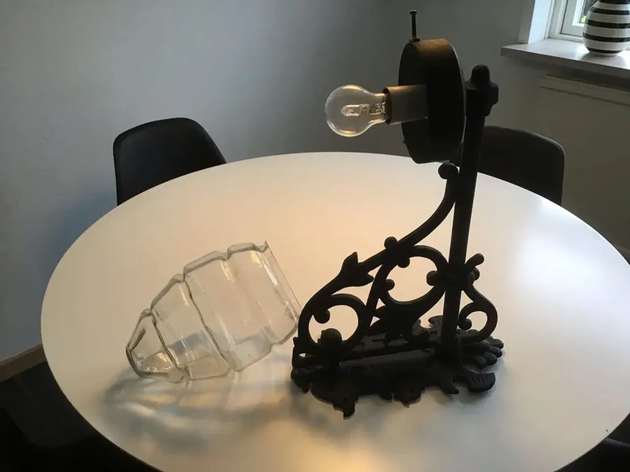 Billede 1 - Ældre smedejerns lampe
