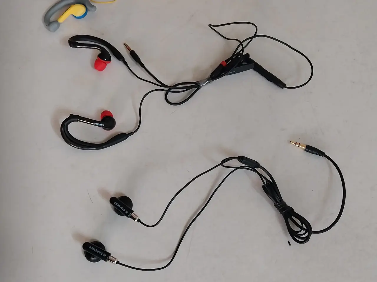 Billede 2 - 3 stk in ear høretelefoner. 