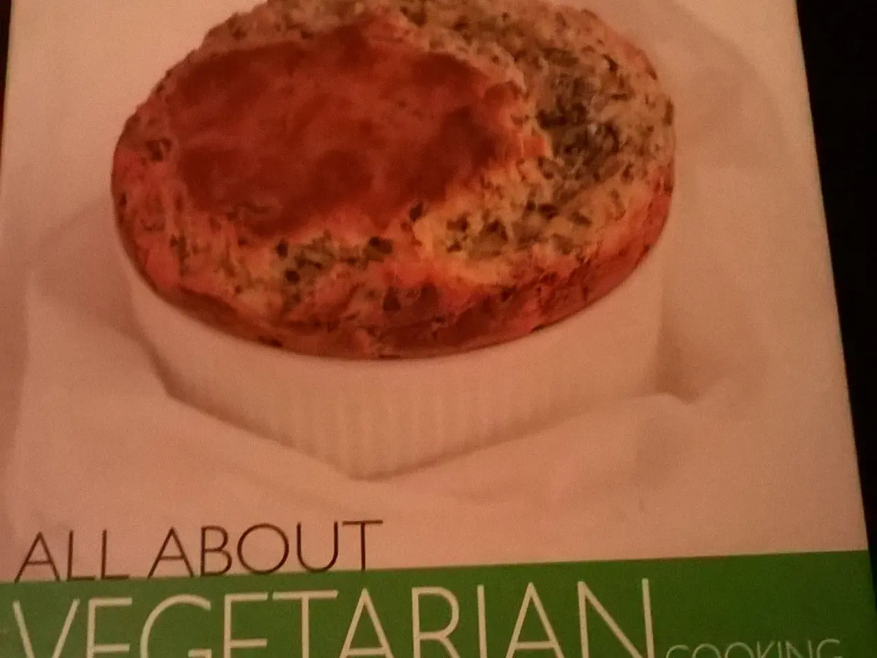 Billede 1 - Kogebog med vegetaropskrifter
