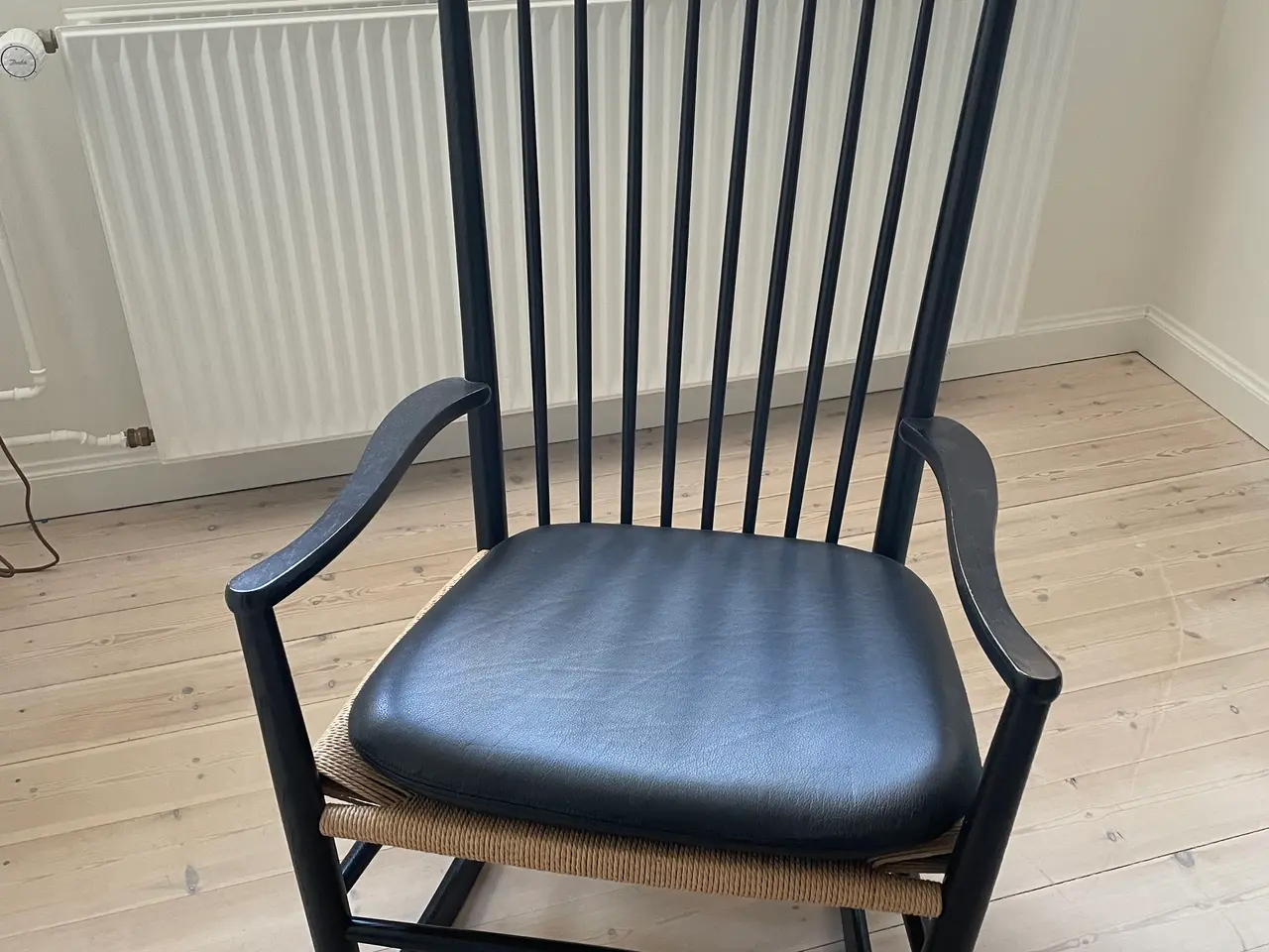 Billede 1 - Wegner J16 gyngestol