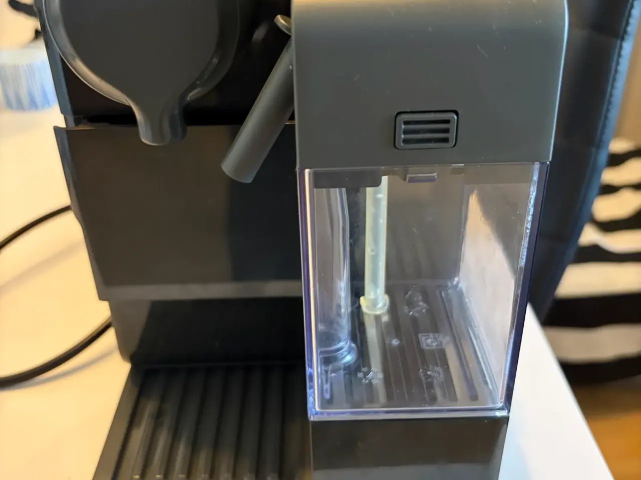 Billede 2 - DeLonghi Lattissima Touch En560.B Nespresso Kapsel