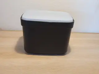 Tupperware bøtte med tryklåg