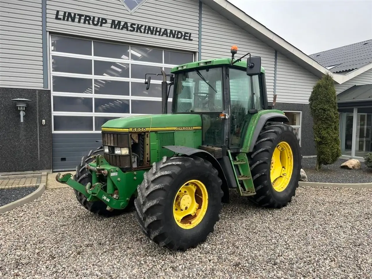 Billede 10 - John Deere 6800 Med frontlift.
