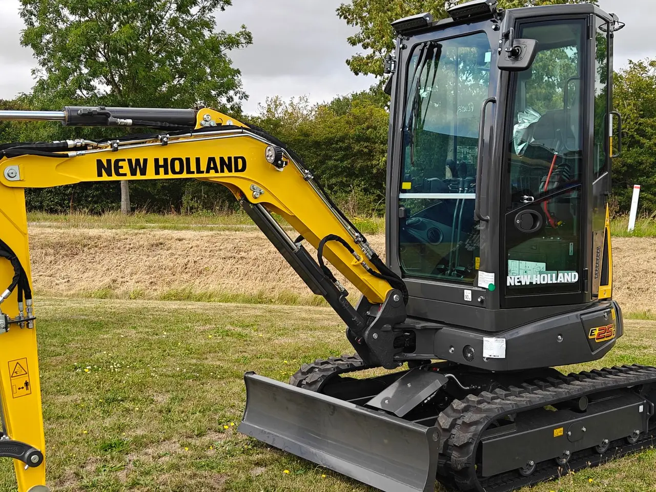 Billede 19 - New Holland E25D