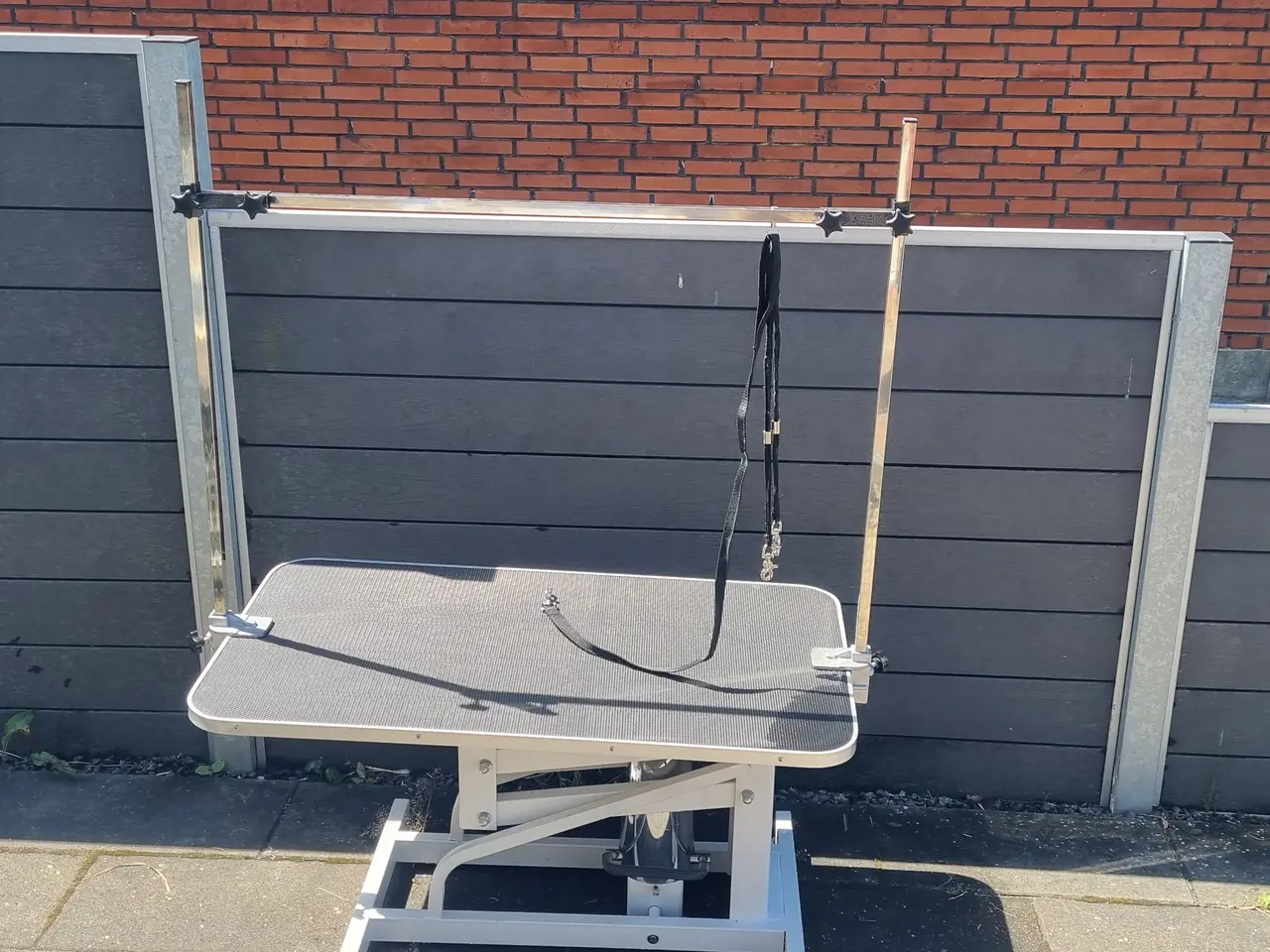 Billede 3 - Ergonomisk klippe/plejebord til kæledyr