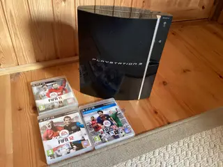 Playstation 3 med 3 spil u/tilbehør, 250 kr.