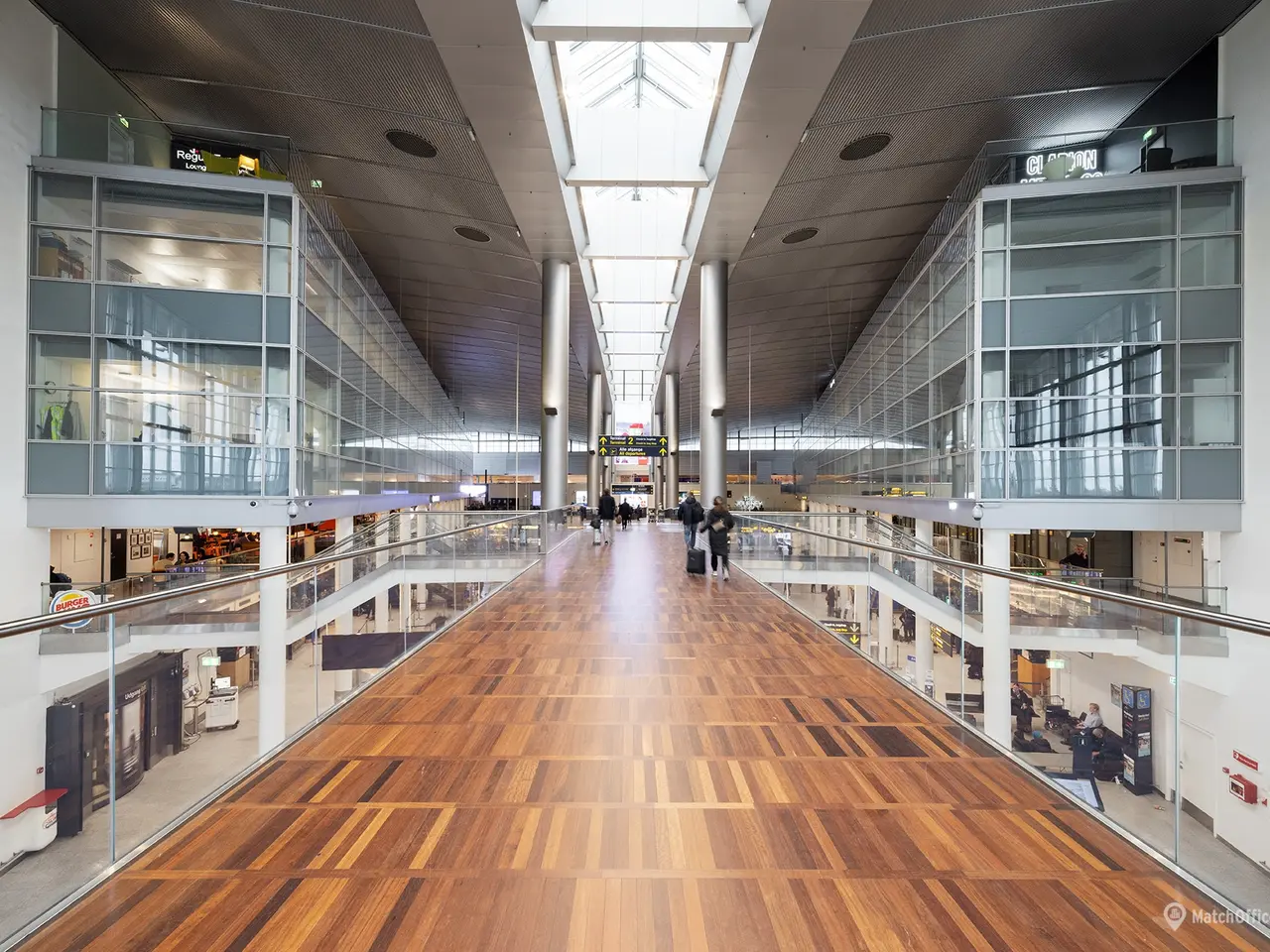 Billede 3 - Kontor i travle Terminal 3