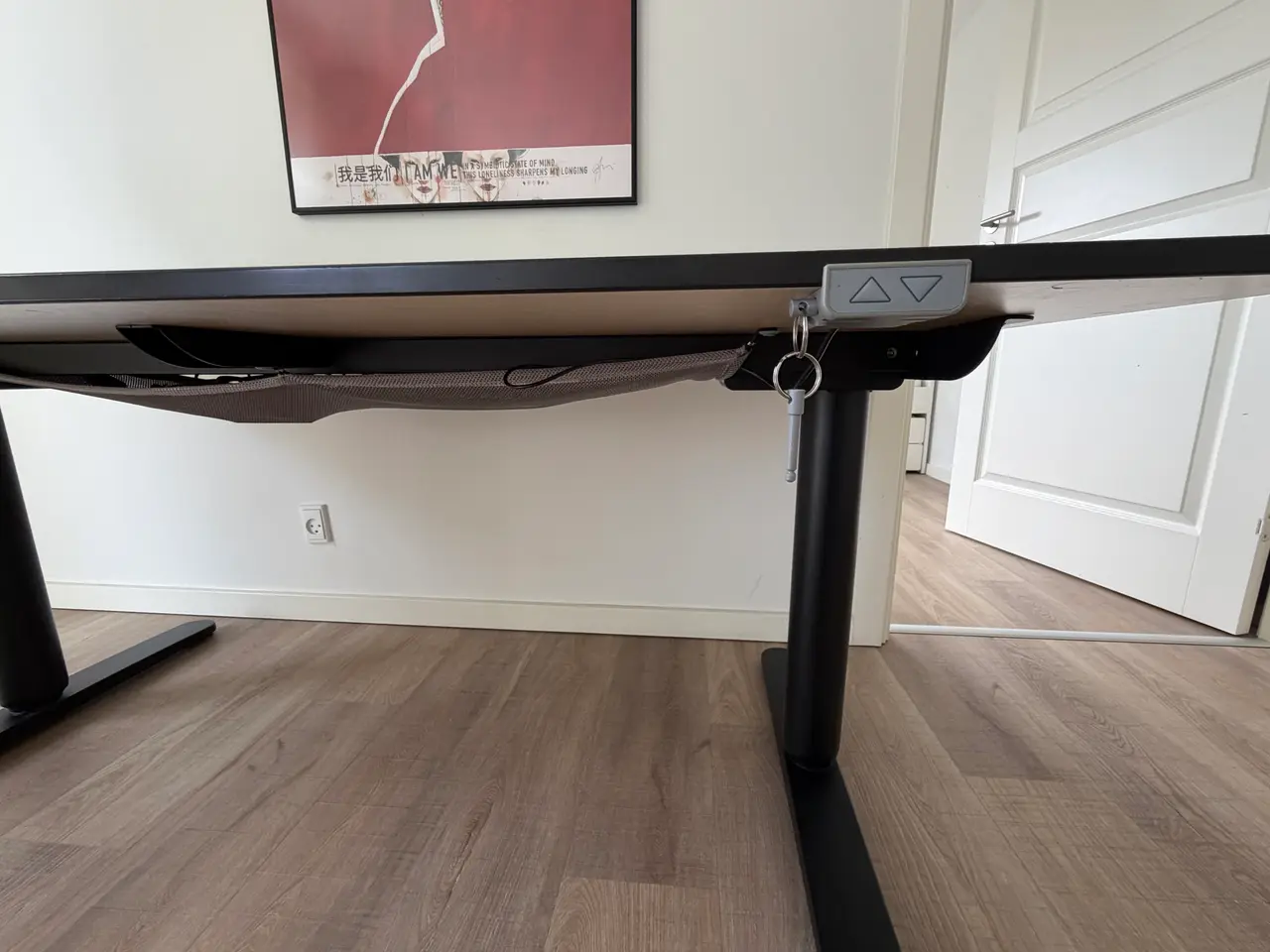 Billede 2 - IKEA BEKANT elektrisk hæve-/sænkebord