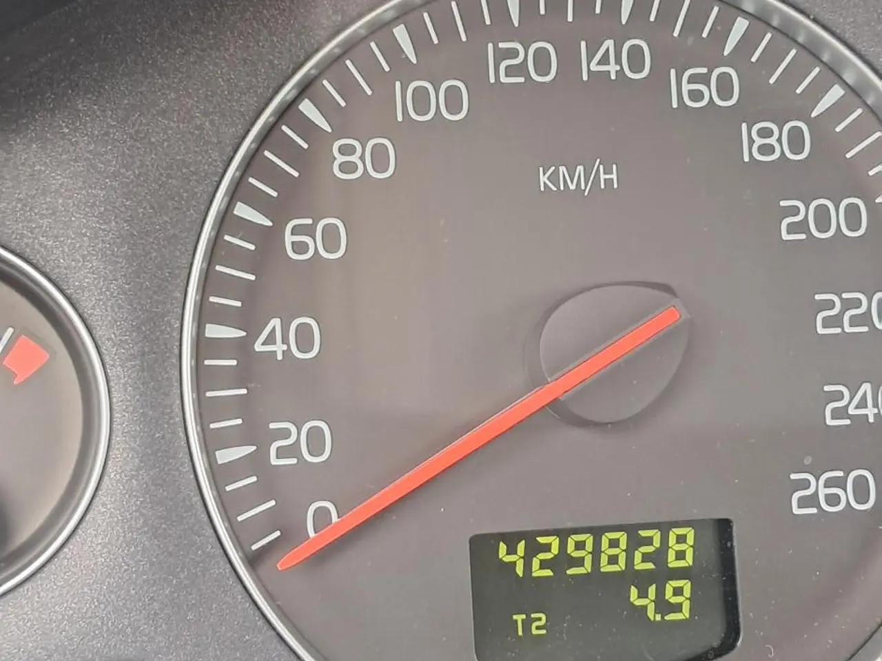 Billede 2 - Volvo V70 med fast træk , sommer/ vinter alu. fælg