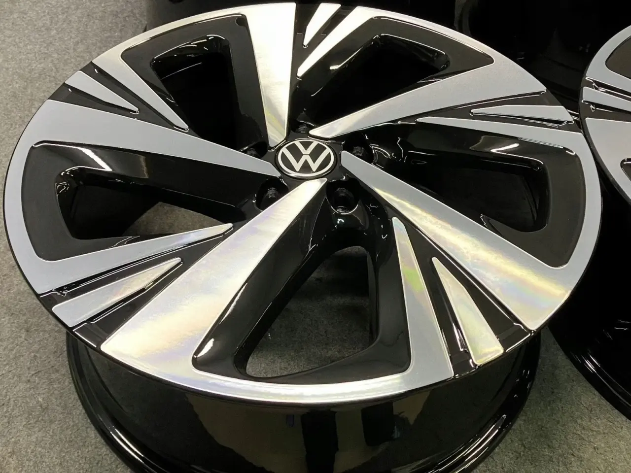 Billede 4 - ALUFÆLGE VW ID.6 ID 6 20"