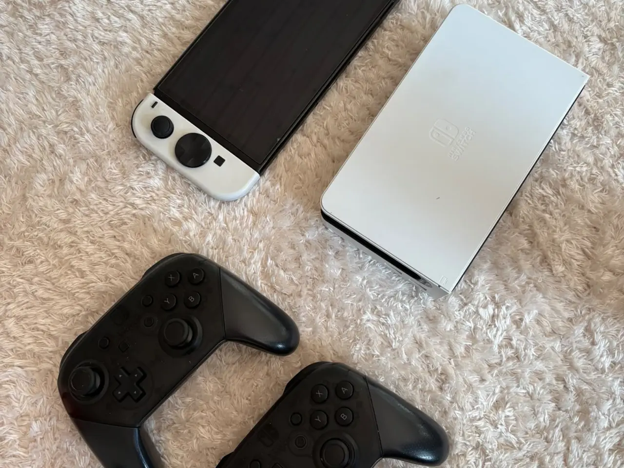 Billede 2 - Nintendo Switch OLED inkl 10 spil plus pro Control