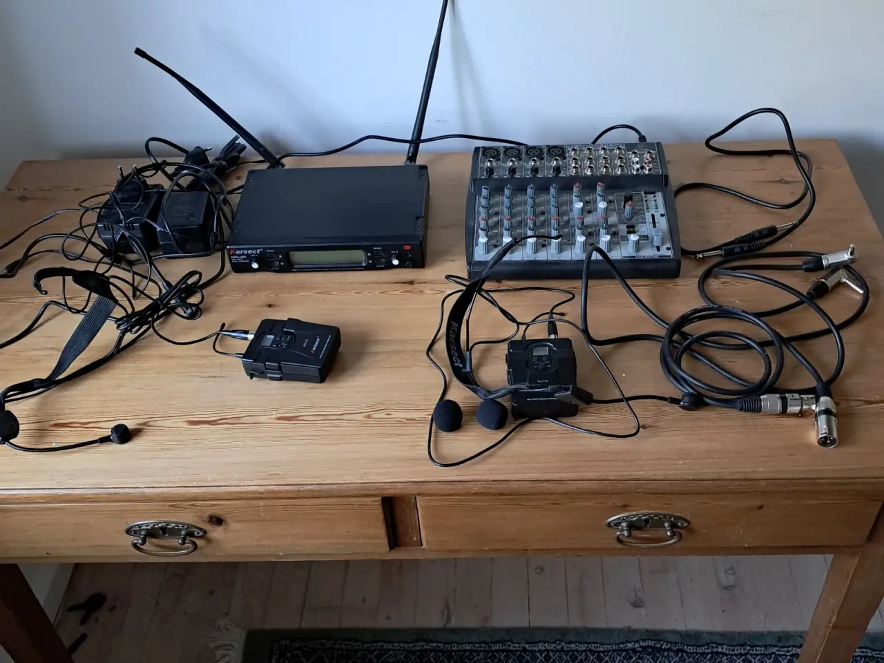 Billede 1 - Trådløst Microfon anlæg