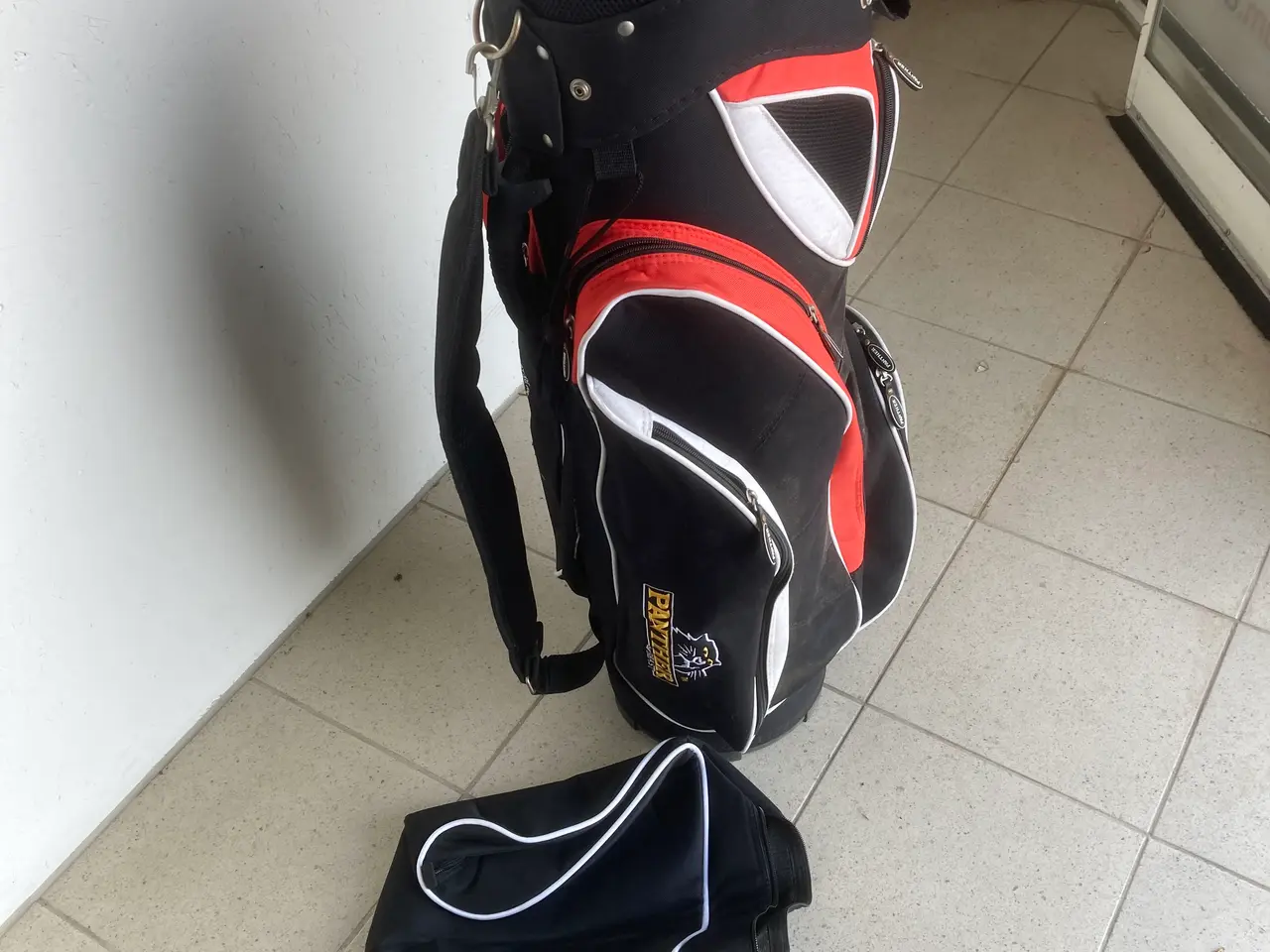 Billede 3 - Flot Golfbag er som ny.