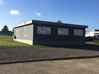 Lyse venlige klinik / lager lokaler m.m. til leje