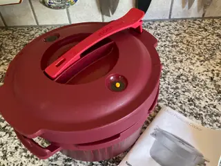 Tupperware Micro Pressure Cooker Sælges