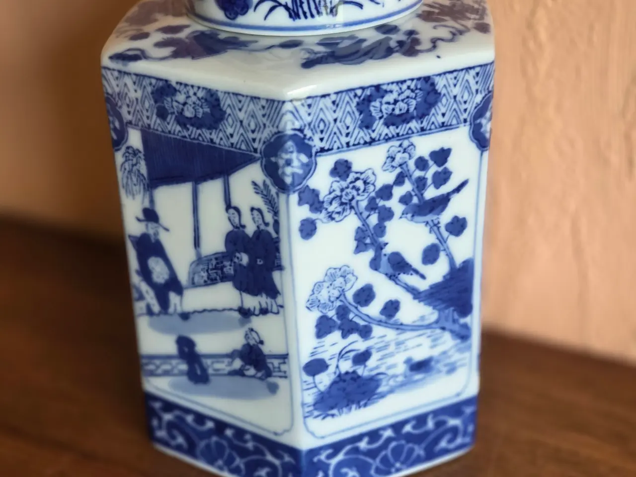 Billede 2 - Blå/hvid "kinesisk" krukke med låg, ca. 21 cm.