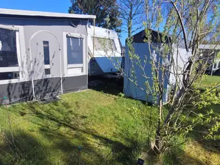 Camping vogn med standby telt. 