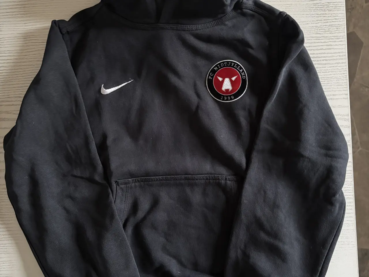 Billede 1 - Hættetrøje, Trøje med hætte, Nike, str. 140
