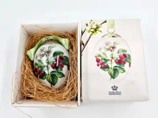 Royal Copenhagen Påskeæg Hindbær 2015. Sortering 1