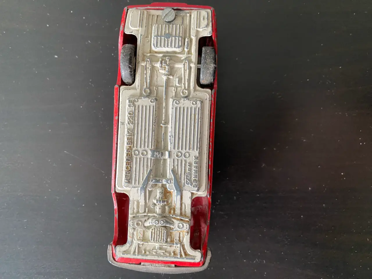 Billede 4 - Tekno Mercedes-Benz 220 S legetøjsbil rød