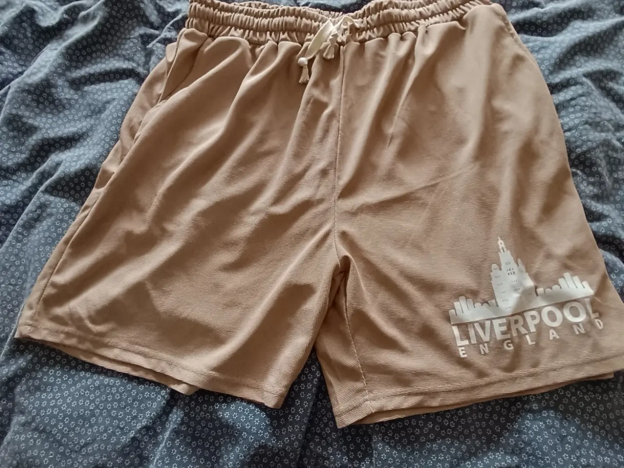 Billede 8 - 4 stk. Liverpool T-shirt + shorts