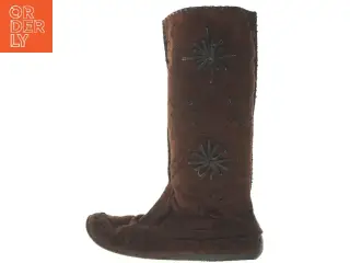 Brune støvler med mønster (str. længde 28 cm)