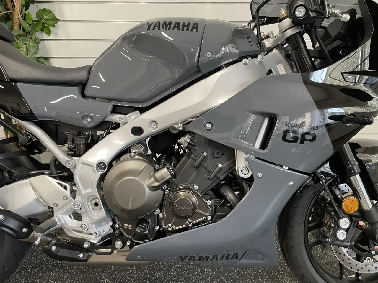 Billede 2 - Yamaha XSR 900 GP - Power Grey
