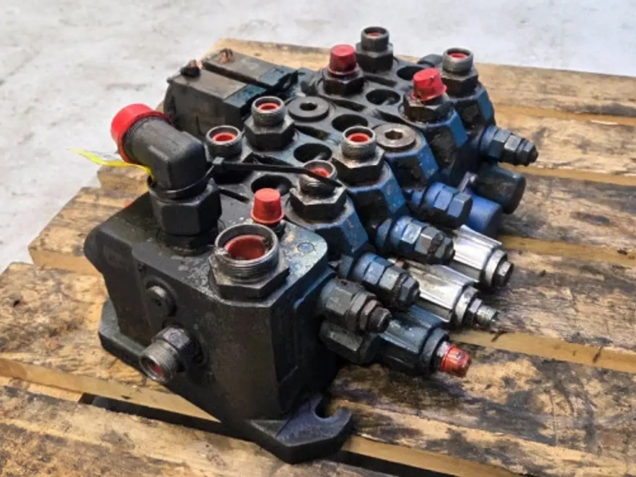 Billede 10 - Lannen 8600C Hydraulikventil 8835341