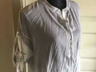 Helt ny Made in Italy lang bluse str. 38