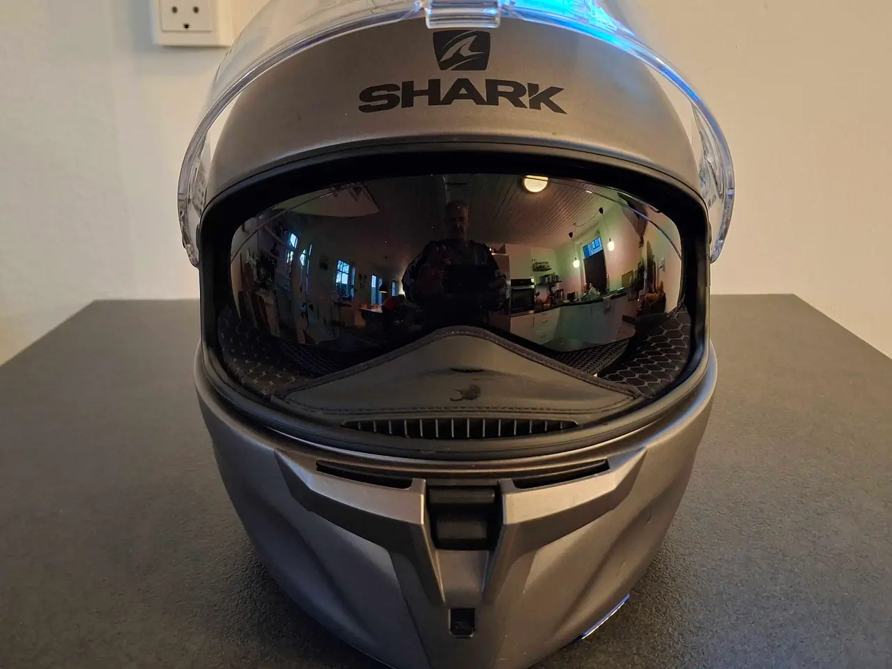 Billede 3 - Shark hjelm, som ny