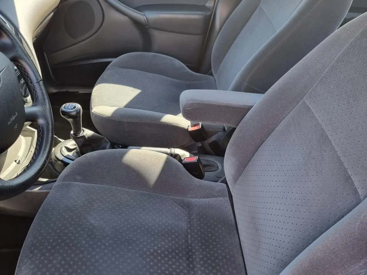Billede 13 - Velkørende og velholdt Ford Focus 1.6 årgang