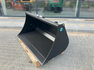 GIANT