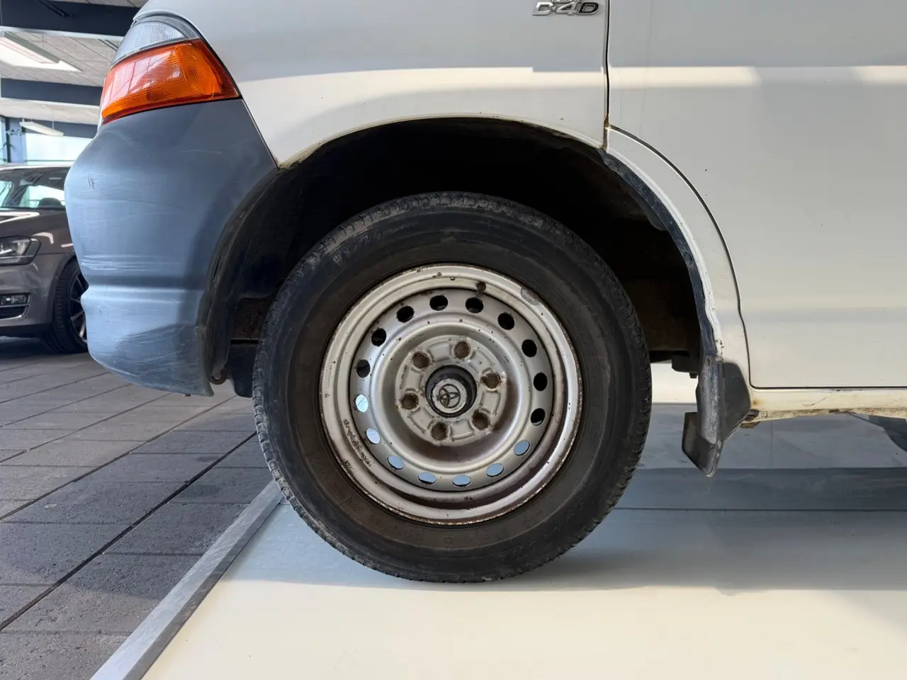Billede 9 - Toyota HiAce 2,5 D-4D 88 Komfort lang