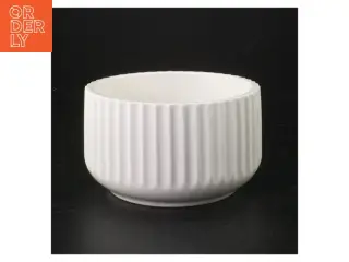 Lyngby porcelænsfad fra Lyngby (str. 14 cm)