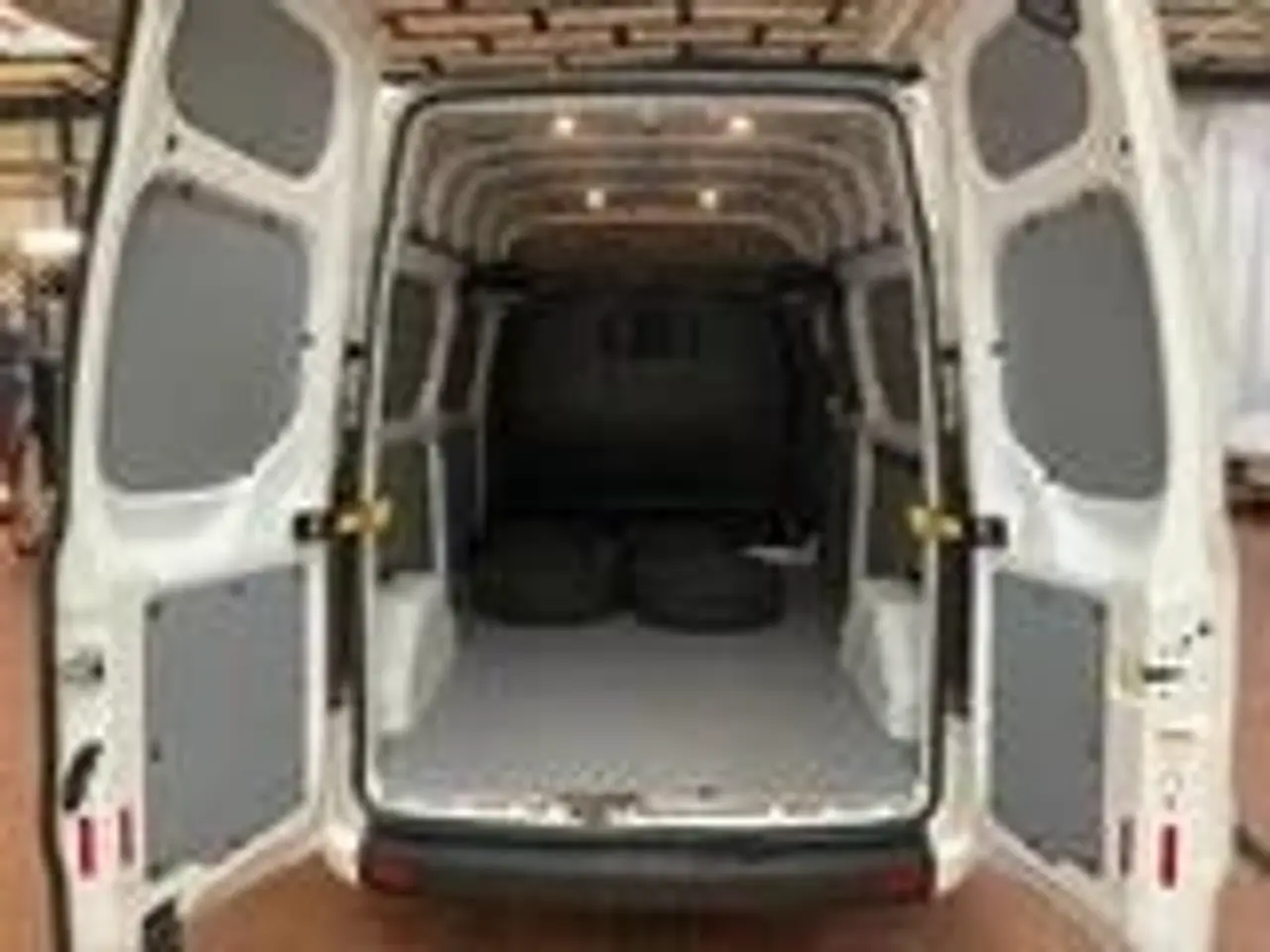 Billede 3 - Ford Transit Custom 320 L2 2,0 TDCi 130 Ambiente