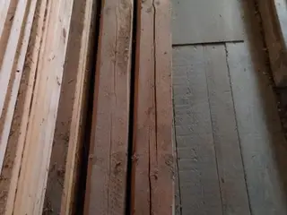 2 Stk. Tømmer