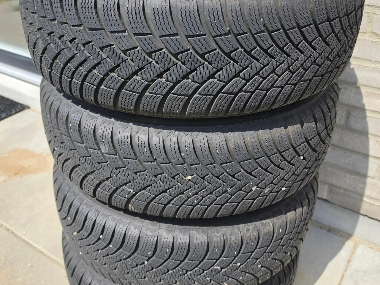Billede 2 - Barum 205/60 R16 vinterdæk med alufælge