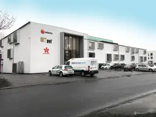 Indbydende og lyse kontorlokaler velbeliggende i en moderne ejendom i Brøndby tæt på den nærliggende infrastruktur