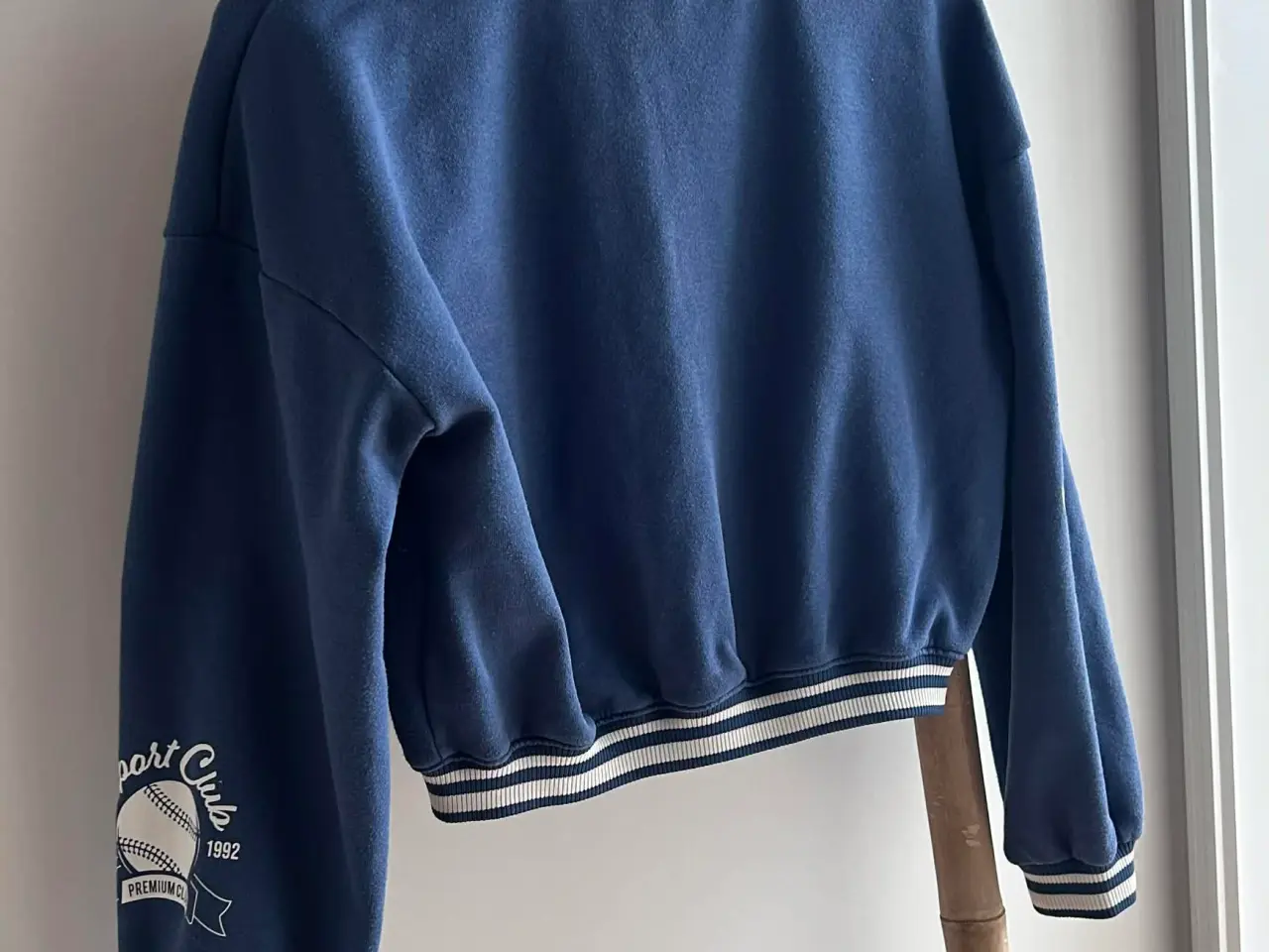 Billede 4 - Oversized baseballjakke, str. 146/152