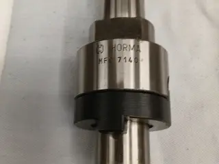 Metal fræser