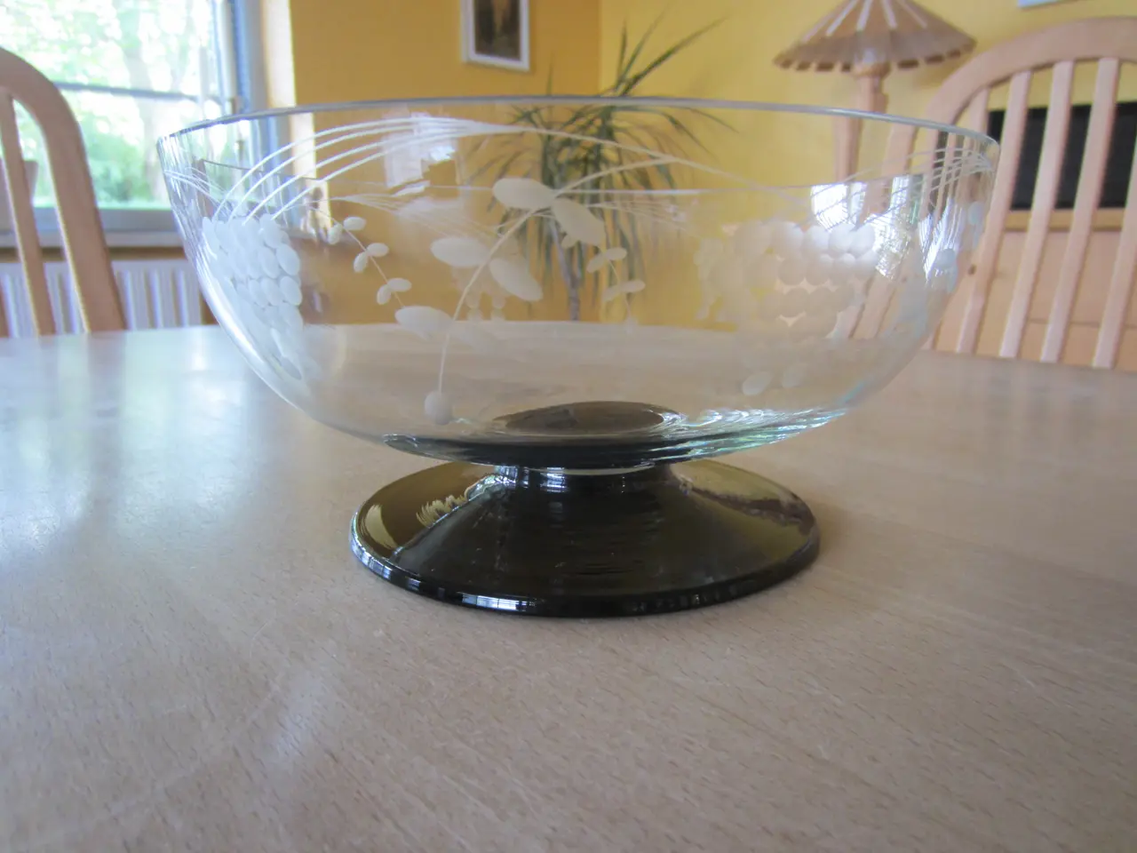 Billede 2 - Flot fad med indgraveret mønster i glas - Retro