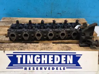 Case 821E Cylinderhoved 2831279